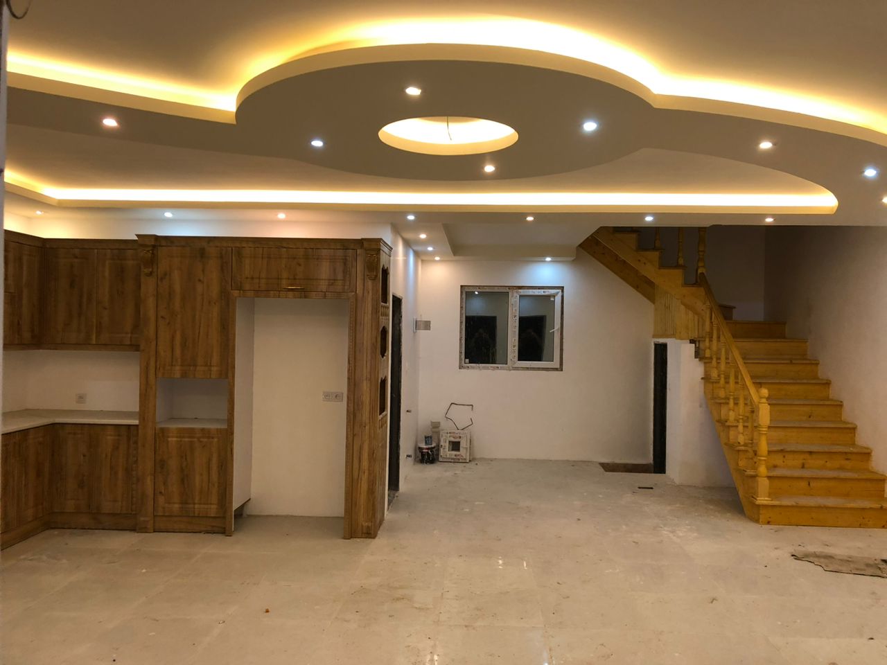 فيلا دوبلكس فاخرة للبيع  فرصة نادرة في سرخرود